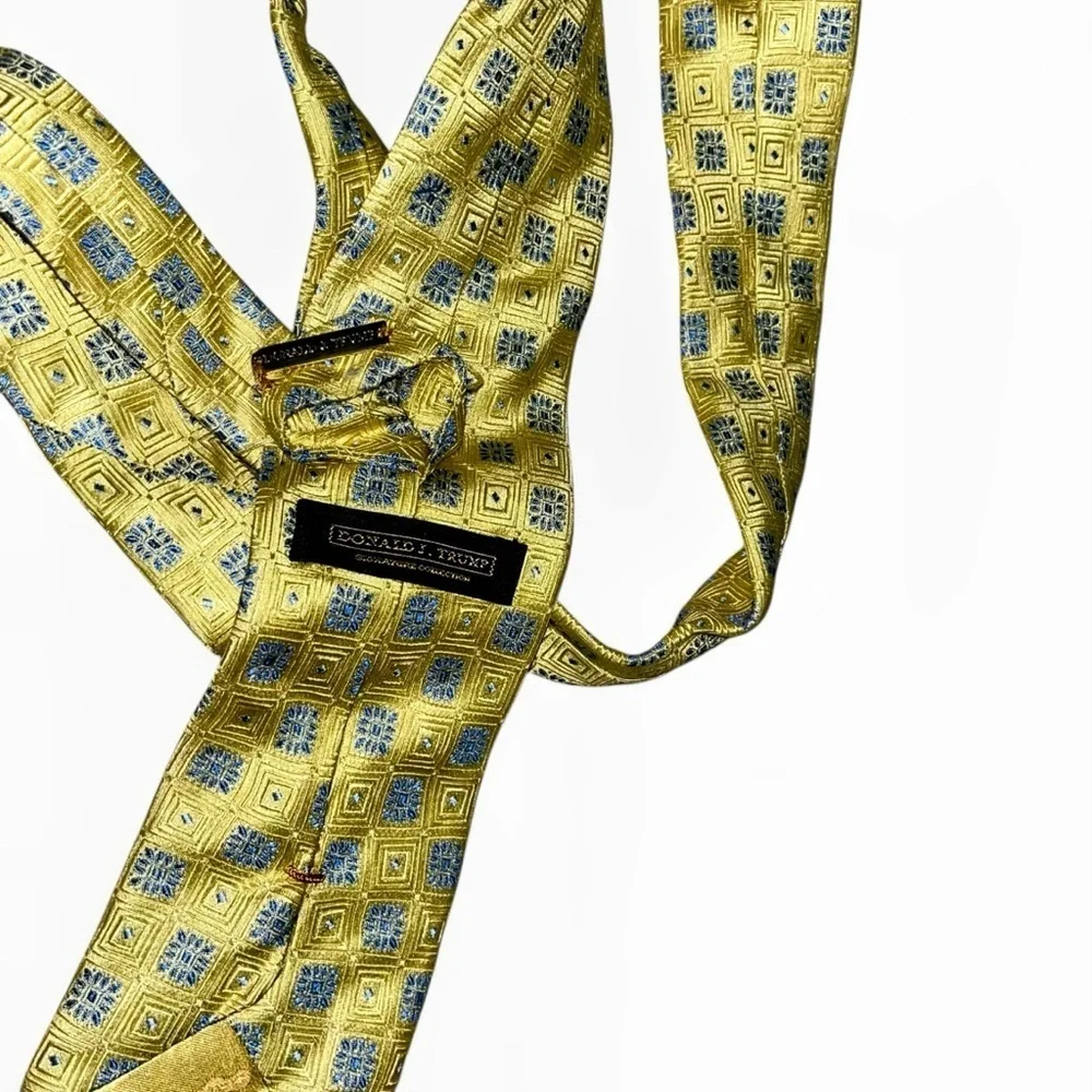 Donald J. Trump gold blue tie
